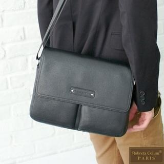 【Roberta Colum】時尚鉚釘軟牛皮多口袋功能側肩背包(小-兩色)