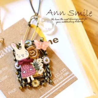 【微笑安安】韓製專櫃款小兔別針方框細緻長項鍊