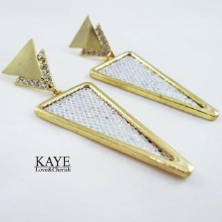 【Kaye歐美流行飾品】幾何大三角閃亮耳飾