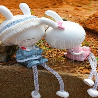 【威力鯨車神】長耳兔樹脂情侶娃娃汽車飾品