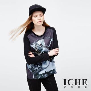【ICHE 衣哲】人像印花立體釘珠拼接造型上衣(暴風雨灰 Stormy Weather)