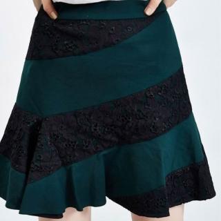 【ICHE 衣哲】雕花蕾絲拼接傘擺短裙