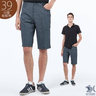 【NST JEANS】拓。 黑底藍菱形印花 大尺碼男休閒短褲-中腰鬆緊修身版(397-25871)
