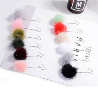 【Angel】時尚優雅水鑽水貂絨毛球垂吊式耳環(黑白灰綠藍粉米色12色)
