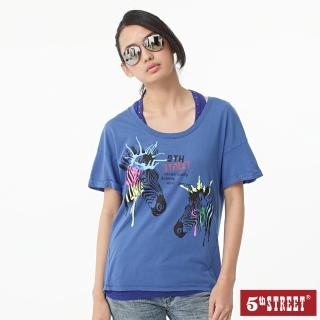 【5th STREET】女斑馬圓領印花短袖T恤-灰藍