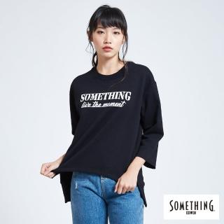 【SOMETHING】休閒字母圓領T恤-女款(黑色)