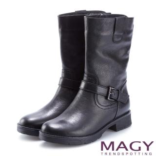 【MAGY】紐約時尚步調 個性騎士皮帶釦環粗跟中筒靴(黑色)