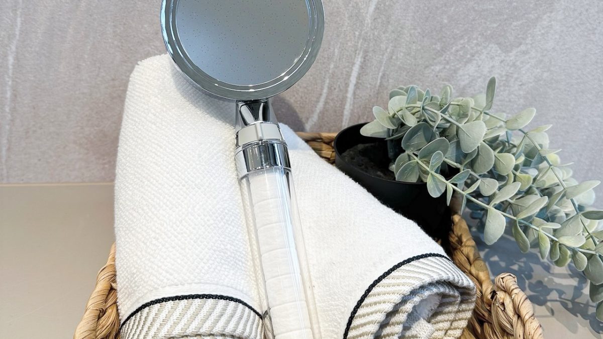 開箱好物【凱撒衛浴 極淨純水蓮蓬頭】｜過濾鐵繡及餘氯+水壓適中的蓮蓬頭