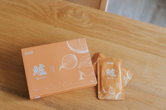 小編來開箱：農純鄉燕窩鱸魚精，溫潤滋補養顏美容，孕期送禮推薦！