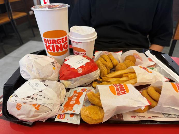 🍔漢堡王雙層火烤牛肉堡開箱 🍔買1送1太划算！